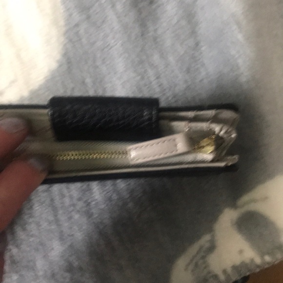 Adrienne Vittadini wallet - Picture 2 of 5